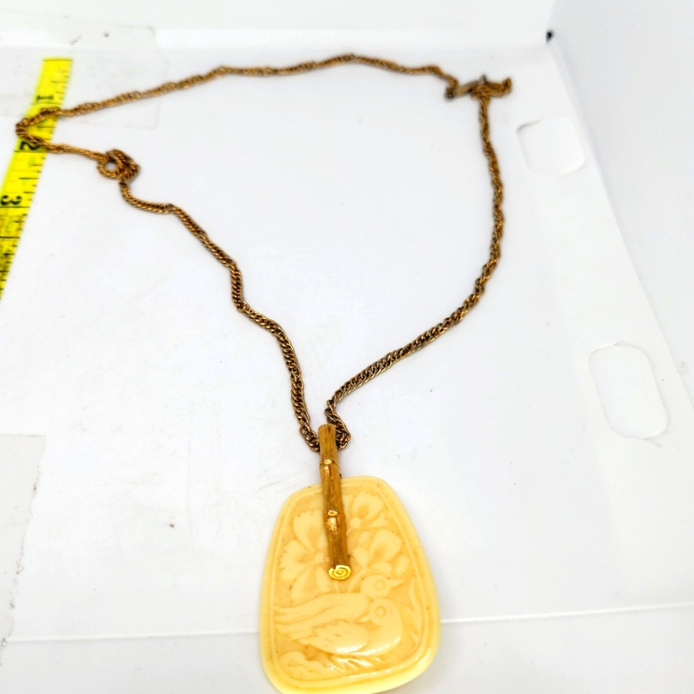 Vintage 60's SHP EXCL Faux Ivory Carved Birds Gold Tone Bamboo Pendant Necklace